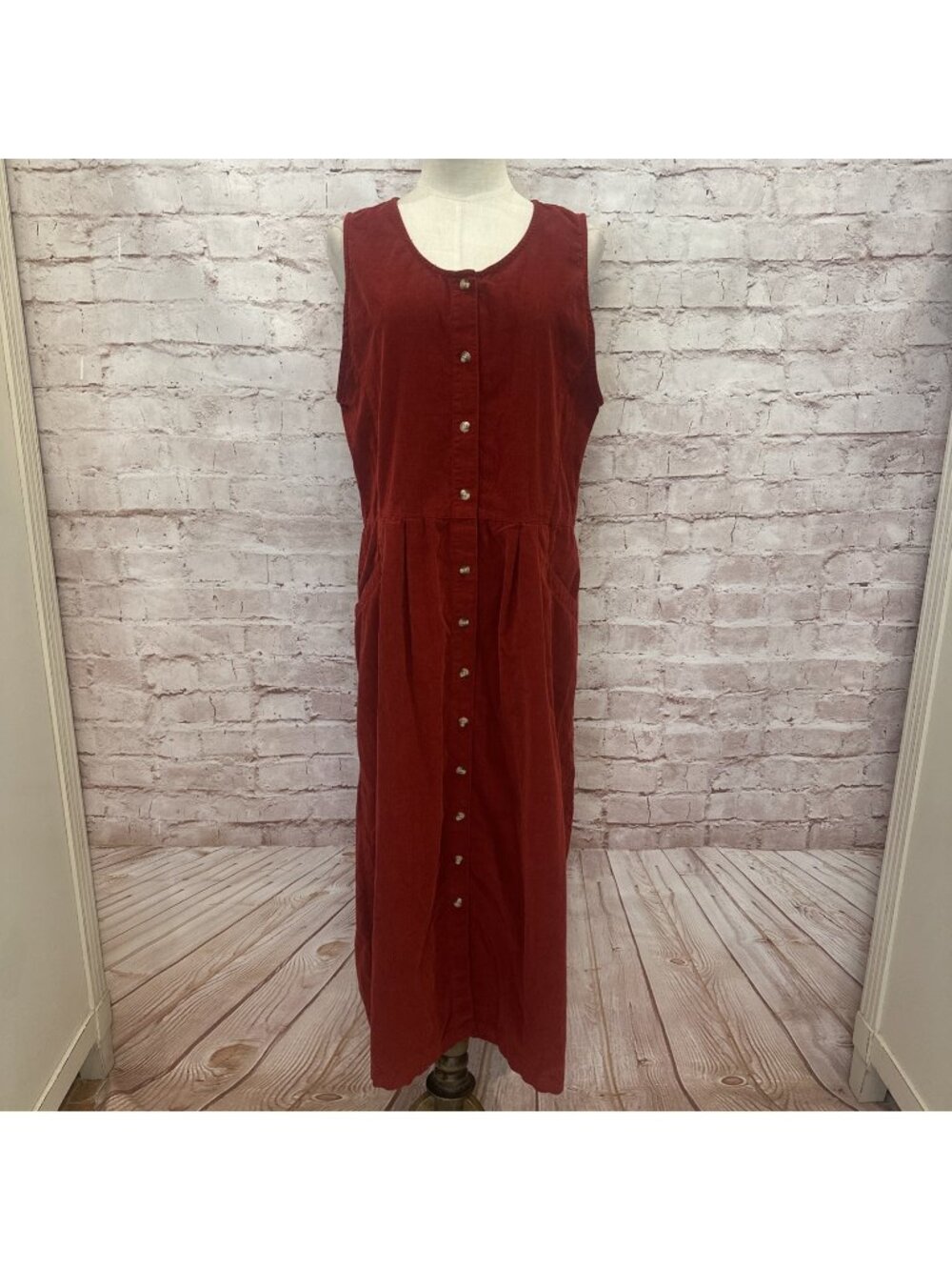 Eddie Bauer VTG Sleeveless Deep Red Corduroy Midi Dress Button Front Size Medium